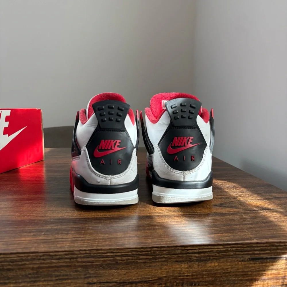 Air Jordan 4 Retro Fire Red (2020) (GS)